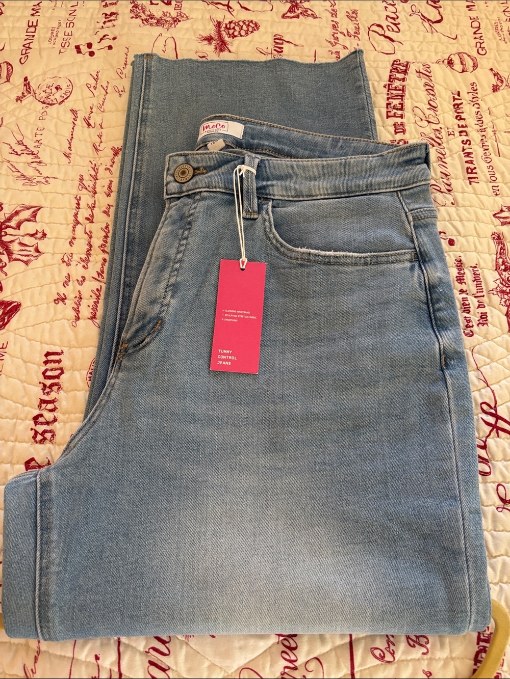 NWT LOVERVET Light Wash Slim-Wide Leg Women’s Jeans - SZ 18W